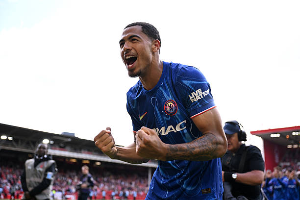 Levi Colwill: Người hùng Chelsea, đáp trả mạnh mẽ những chỉ trích